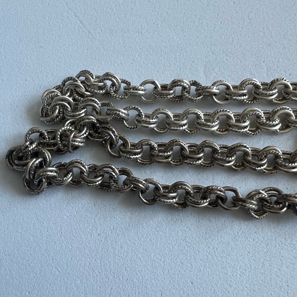 John Wind Toggle Sorority Gal M Initial Necklace - Picture 4 of 8